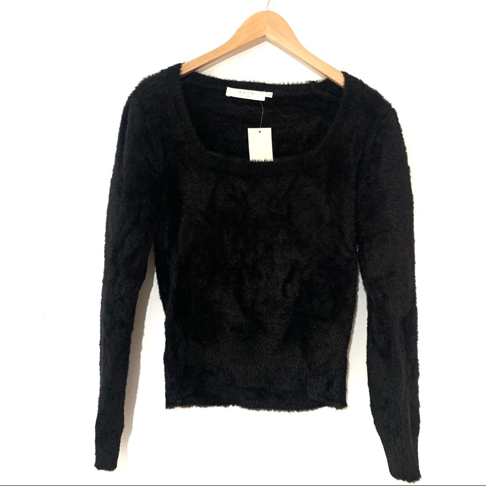 Women’s Sweater- Black